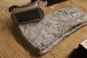 lot 1451 image: Welding Goggles and Gloves