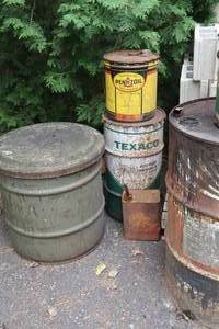 lot 1476 image: Lot of (5) Assorted Metal CansBarrels