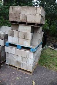 lot 1477 image: Lot of (3 Pallets  60) Assorted Cinder Blocks