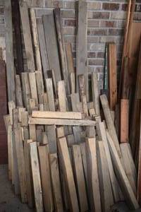 lot 1488 image: Assorted Scrap Lumber