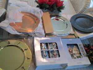 lot 107 image: Nutcracker stoneware plates and mug...