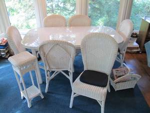 lot 108 image: 9pc white Wicker shabby chic style ...