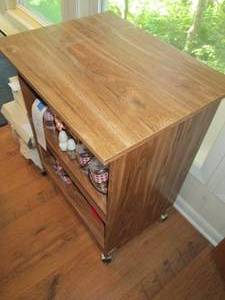 lot 114 image: 3-tier rolling microwave cart with ...