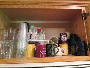 lot 132 image: Assortment of coffee mugs, Canning ...