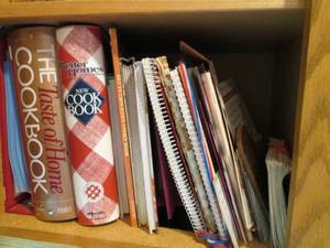 lot 141 image: Variety of Cookbooks and recipe ide...