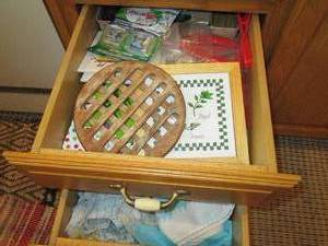 lot 148 image: Large assortment of hand towels, wa...