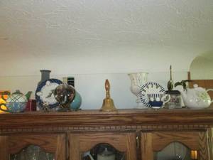 lot 165 image: Decorative plates, Vases and home d...