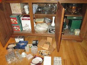lot 168 image: Huge collection of assorted serving...