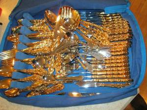 lot 4 image: Community Modern Botique flatware s...