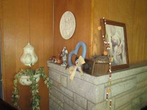 lot 170 image: Vintage Tage wall and mantle nik na...