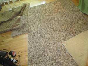 lot 176 image: Shaggy style area rug with matching...