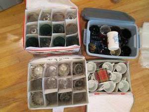 lot 200 image: Lot of assorted coffee mugs and gla...