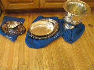 lot 216 image: Silver Plated ice bucket, serving p...