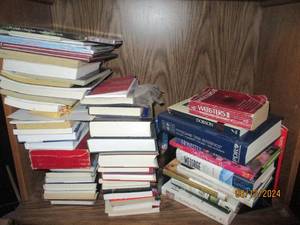 lot 394 image: Contents from bottom shelf...