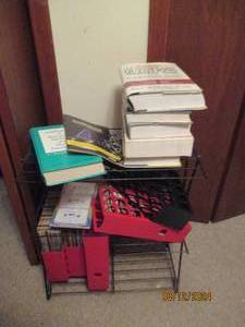 lot 407 image: Small shelf with mental health lite...