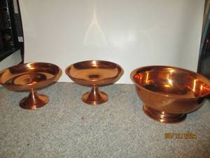 lot 426 image: 3 copper serving dishes 7 and 9 i...