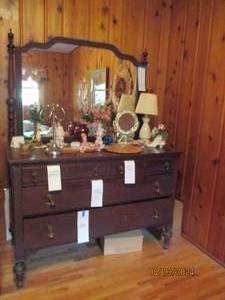 lot 495 image: Dresser only...