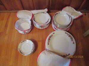 lot 230 image: Fairfield dinnerware 32 pieces...