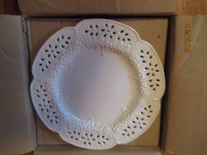 lot 237 image: 4 piece floral chargers 13...