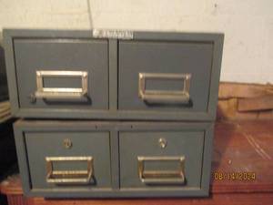 lot 276 image: 2 Steelmaster metal filing cabinets...