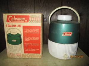 lot 288 image: Vintage green Coleman cooler...