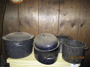 lot 37 image: 2 enamal pots and a roaster. Pots a...