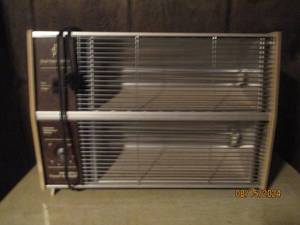 lot 291 image: Presto forced air space heater...
