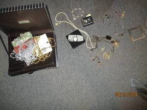 lot 295 image: Avon box with costume jewelry...
