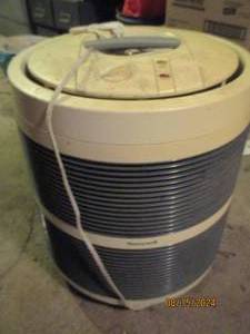 lot 504 image: Honeywell fan...