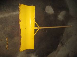 lot 524 image: Yo Ho snowshovel 30...