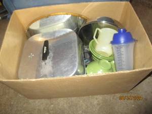 lot 529 image: Box of vintage kitchen miscellaneou...