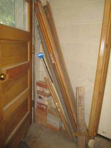 lot 533 image: Bricks and boards as shown in photo...