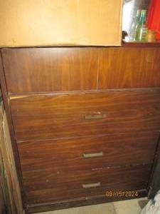 lot 536 image: Dresser with contents 34 x 18 x 4...