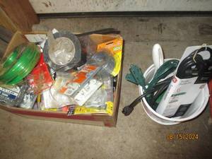 lot 542 image: Box of miscellaneous electrical, ha...