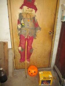 lot 545 image: Fall decor...