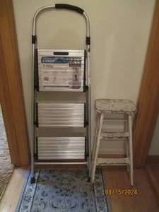 lot 555 image: 3 step aluminum stool and small woo...
