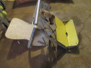 lot 571 image: The Elevatorized baby butler and juvenile chair