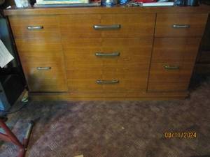 lot 312 image: Vintage 5-drawer 2-door ladies dres...