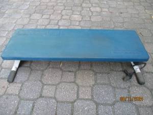 lot 320 image: Do step up aerobic bench...