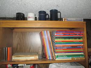 lot 392 image: Contents on top of the cabinet and ...