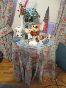 lot 271 image: Small table and its contents...