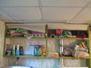 lot 302 image: Laundry room shelf contents includi...