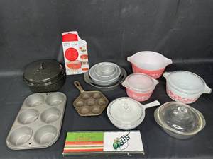 Lot of Assorted Kitchen Cookware and Bakeware