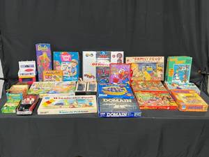 Lot of Vintage Games, Toys, and Puzzles