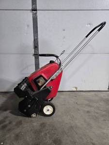 Toro S-140 Snow Blower
