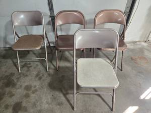 Set of 4 Metal Folding Chairs