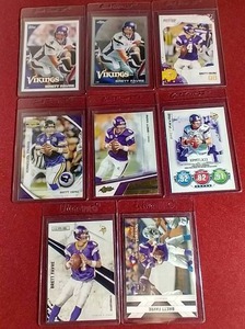 lot 39 image: (8) Brett Favre Vikings Cards
