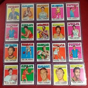 lot 143 image: (20) 1971-72 Basketball Cards