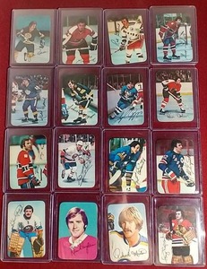 lot 177 image: (16) 1976-77 Topps Glossy Hockey Cards - 1622 Cards