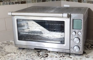 lot 10 image: Kitchen Small AppliancesBreville the Smart Oven Pro Toaster Oven